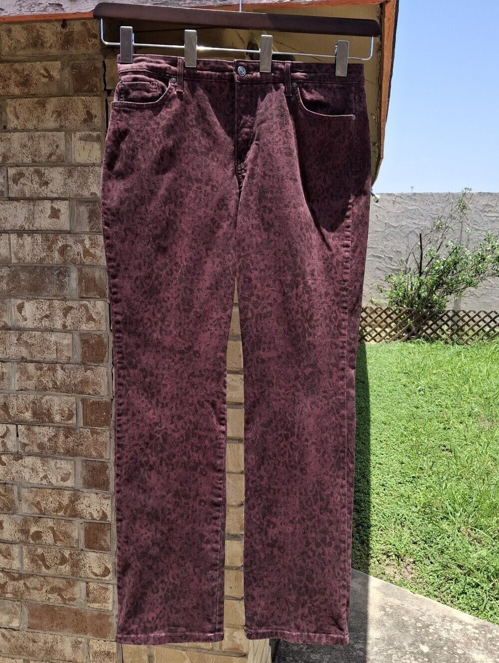 Gloria Vanderbilt Maroon Rail Straight Animal Print Stretch Pants Women Size 14 - Picture 2 of 16
